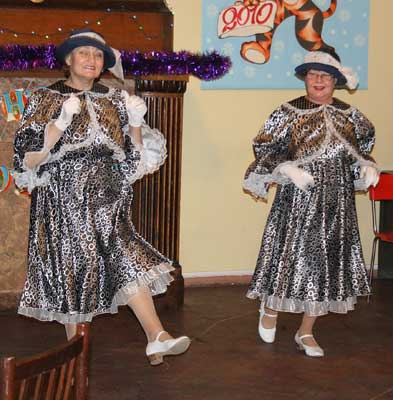 http://www.deafnet.ru/images/Image/2009/SPb_DK_VOG/Novyj_god_surdoperevod4ikov/IMG_1463.jpg
