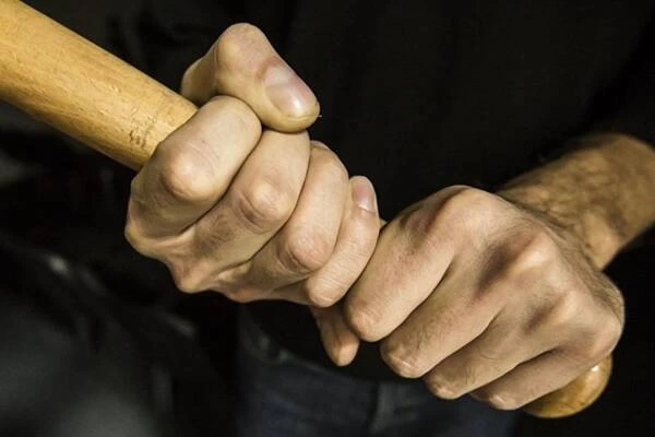 Брянца осудили за избиение двух инвалидов деревянной палкой