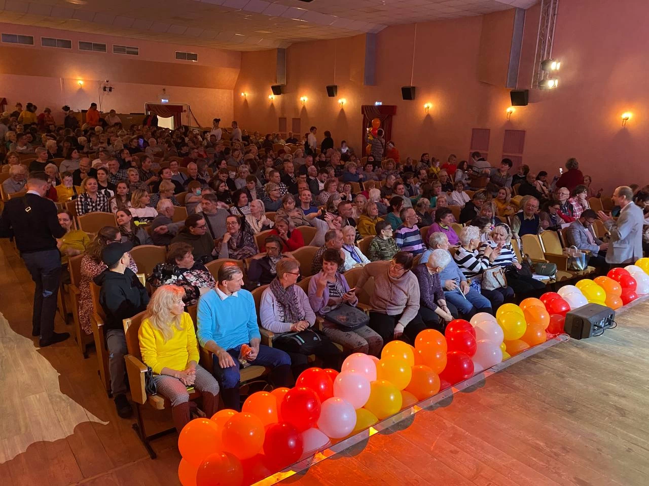 Сайт дк саввино. Дворец культуры Балашиха. Дом культуры Саввино Балашиха. ДК Балашиха спортивный зал. Концерт 19.02.2024 ДК Балашиха.